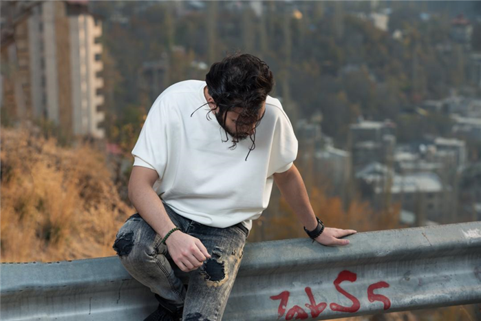 پاییز سمفونی خش خش برگهاست